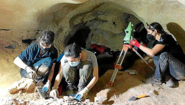 Excavación cueva 127 Formentera