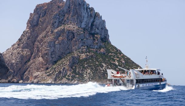 Boat route through Es Vedrà in Ibiza