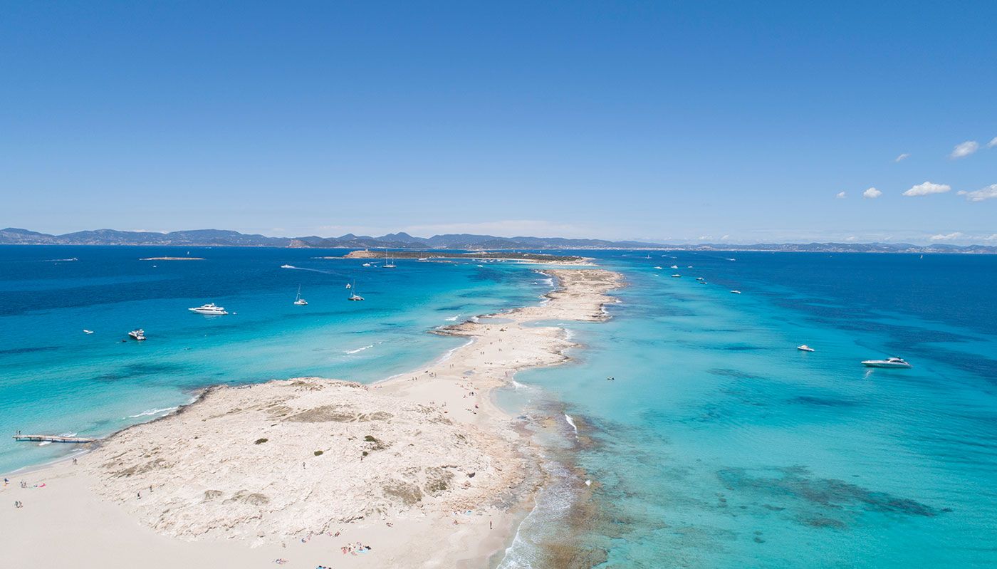 Interactive map and live webcams of Formentera